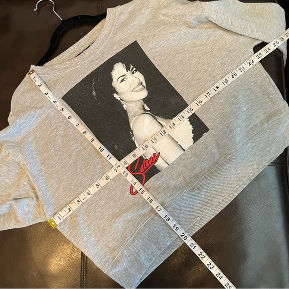 Selena Quintanilla Cropped sweatshirt grey X-Large crew neck sweater top - Picture 6 of 8